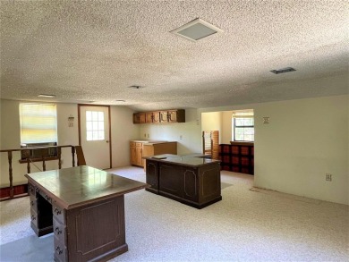 Room for Family & Friends!  Gated Circle driveway for easy - photo 33