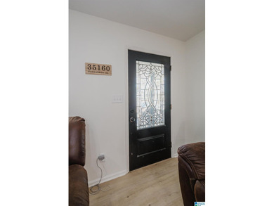 NICLEY REMODELED HOME ON A QUAINT STREET W 3 OTHER HOUSES - photo 5