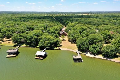 Room for Family & Friends!  Gated Circle driveway for easy - photo 35