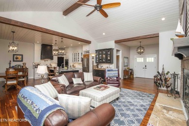 Lake Living on Watts Bar. This custom-built craftsman style home - photo 7