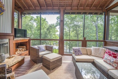 Lake Living on Watts Bar. This custom-built craftsman style home - photo 10