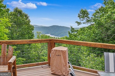 Discover this rustic luxury home, perfectly positioned to - photo 11