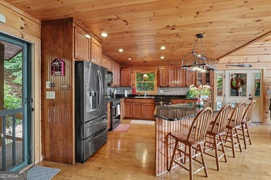 Discover this rustic luxury home, perfectly positioned to - photo 13