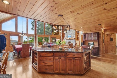 Discover this rustic luxury home, perfectly positioned to - photo 14