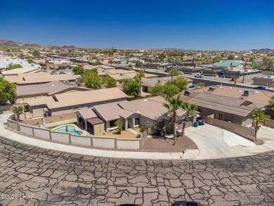 Discover this stunning 3-bedroom, 3-bathroom pool home perfectly - photo 4