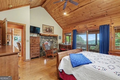 Discover this rustic luxury home, perfectly positioned to - photo 18