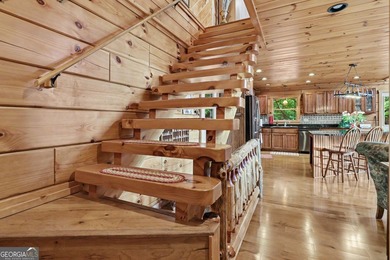 Discover this rustic luxury home, perfectly positioned to - photo 24