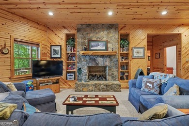Discover this rustic luxury home, perfectly positioned to - photo 29