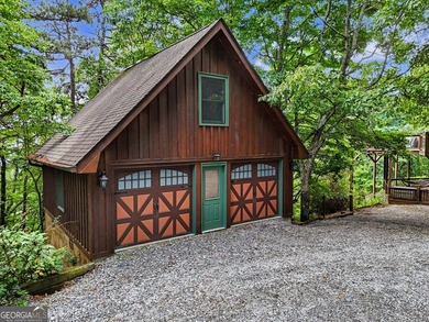 Discover this rustic luxury home, perfectly positioned to - photo 37