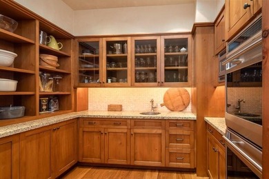 Exquisite .88 acre estate situated in the prestigious Northwoods - photo 13