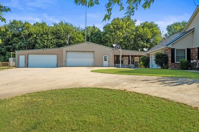 87+/- acre turnkey working horse ranch with strong income and - photo 4