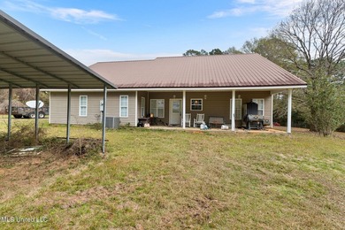 Charming 3-bedroom, 2-bath home situated on a spacious 0.82-acre - photo 21