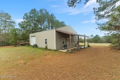 Charming 3-bedroom, 2-bath home situated on a spacious 0.82-acre - photo 24