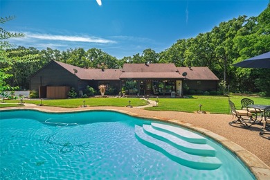 BUYERS CONTINGENCY FELL THROUGH! Welcome to a one of a kind - photo 30