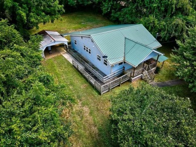 This centrally located home is ideal as a first purchase or