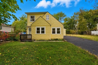 Cranberry Lake Home Active Under Contract in Round Lake Park Illinois