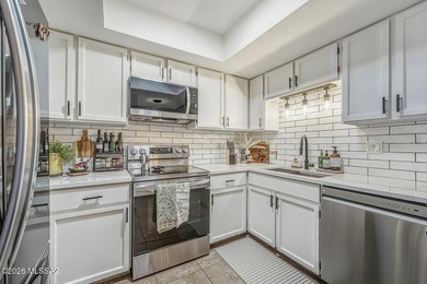 Welcome to your meticulously maintained Arizona retreat! This