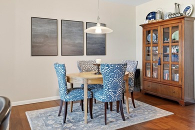 Commanding views of the city and lake from this 17th floor unit - photo 12