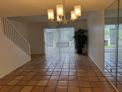 Charming 2BR/2.5BA townhome in the highly sought-after Riverwalk - photo 12