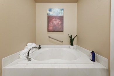 Commanding views of the city and lake from this 17th floor unit - photo 17
