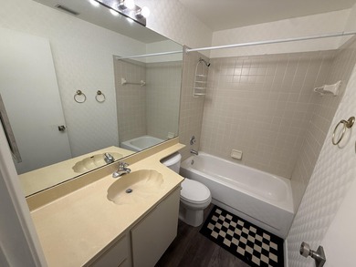 Charming 2BR/2.5BA townhome in the highly sought-after Riverwalk - photo 18