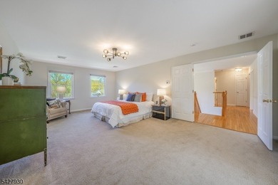 EXPANSIVE 5-BED/3-BATH COLONIAL WITH INCREDIBLE SPACE & PRIVACY! - photo 23