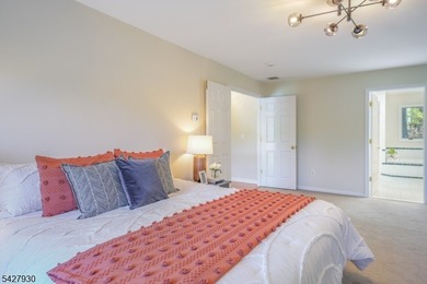 EXPANSIVE 5-BED/3-BATH COLONIAL WITH INCREDIBLE SPACE & PRIVACY! - photo 24