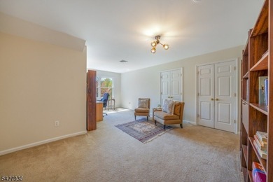 EXPANSIVE 5-BED/3-BATH COLONIAL WITH INCREDIBLE SPACE & PRIVACY! - photo 25