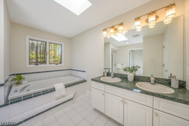 EXPANSIVE 5-BED/3-BATH COLONIAL WITH INCREDIBLE SPACE & PRIVACY! - photo 27