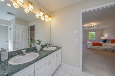 EXPANSIVE 5-BED/3-BATH COLONIAL WITH INCREDIBLE SPACE & PRIVACY! - photo 28