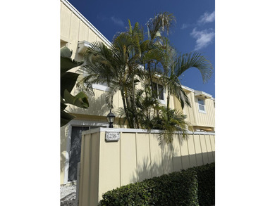Charming 2BR/2.5BA townhome in the highly sought-after Riverwalk - photo 32