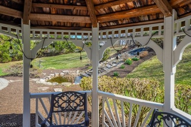EXPANSIVE 5-BED/3-BATH COLONIAL WITH INCREDIBLE SPACE & PRIVACY! - photo 36