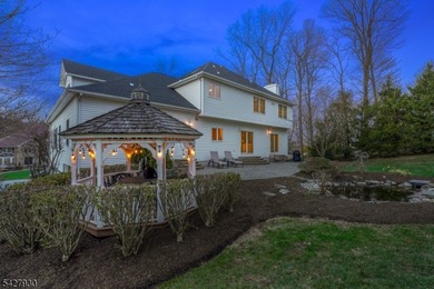 EXPANSIVE 5-BED/3-BATH COLONIAL WITH INCREDIBLE SPACE & PRIVACY! - photo 40