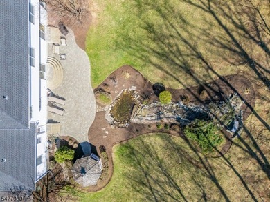 EXPANSIVE 5-BED/3-BATH COLONIAL WITH INCREDIBLE SPACE & PRIVACY! - photo 41