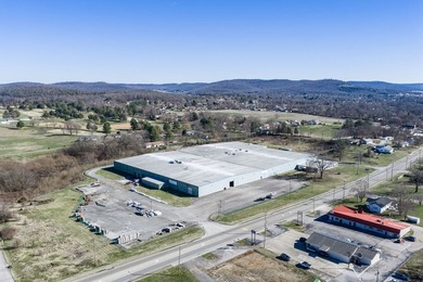 Exceptional 226,000 sq ft industrial facility on 16.5 acres in - photo 3