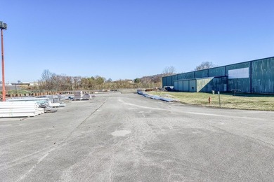 Exceptional 226,000 sq ft industrial facility on 16.5 acres in - photo 10