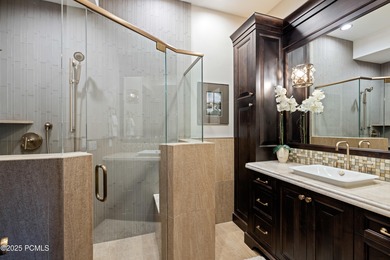 Welcome to the Sky Ridge Retreat, an exceptional ski estate - photo 55