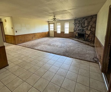 Beautifully maintained 3-bedroom, 2-bath home offering - photo 8