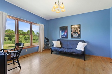 Welcome to your own private retreat in the highly sought-after - photo 11