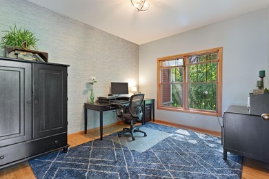 Welcome to your own private retreat in the highly sought-after - photo 12