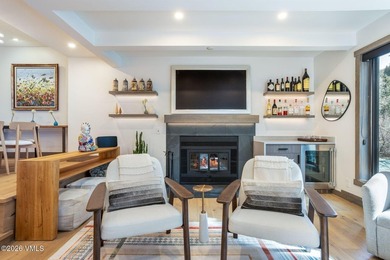 Alpine elegance meets ski-in/ski-out convenience in this - photo 13