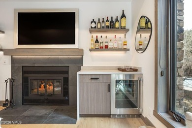 Alpine elegance meets ski-in/ski-out convenience in this - photo 14
