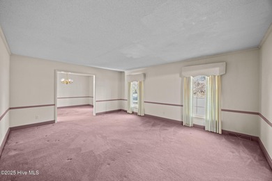 Charming brick ranch located minutes away from the KCC!! This