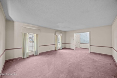 Charming brick ranch located minutes away from the KCC!! This