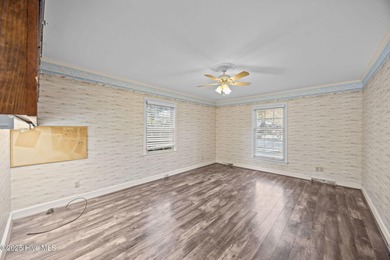 Charming brick ranch located minutes away from the KCC!! This