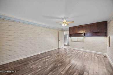 Charming brick ranch located minutes away from the KCC!! This