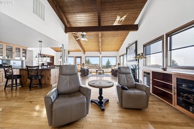 One of those houses you dream about. Stellar bay and ocean views - photo 10