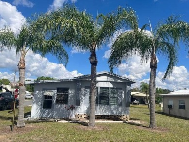 Lake Home For Sale in Frostproof, Florida