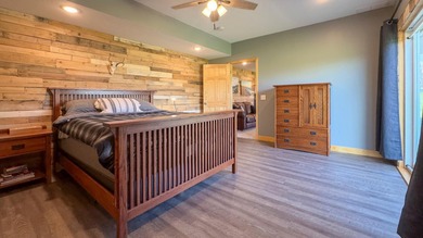 Welcome to your own private retreat in the highly sought-after - photo 33