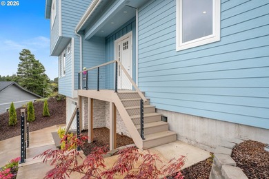 Contemporary coastal luxury awaits in this exceptional - photo 4